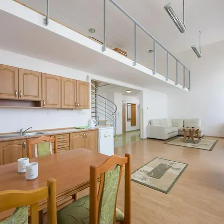 斯珀尔森特露姆酒店 3*