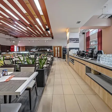 Spolcentrum Hotell Svit
